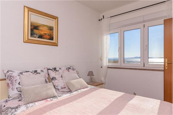 Apartment A1, for 6 persons