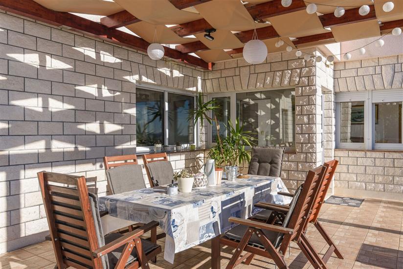 Apartment A1, for 6 persons