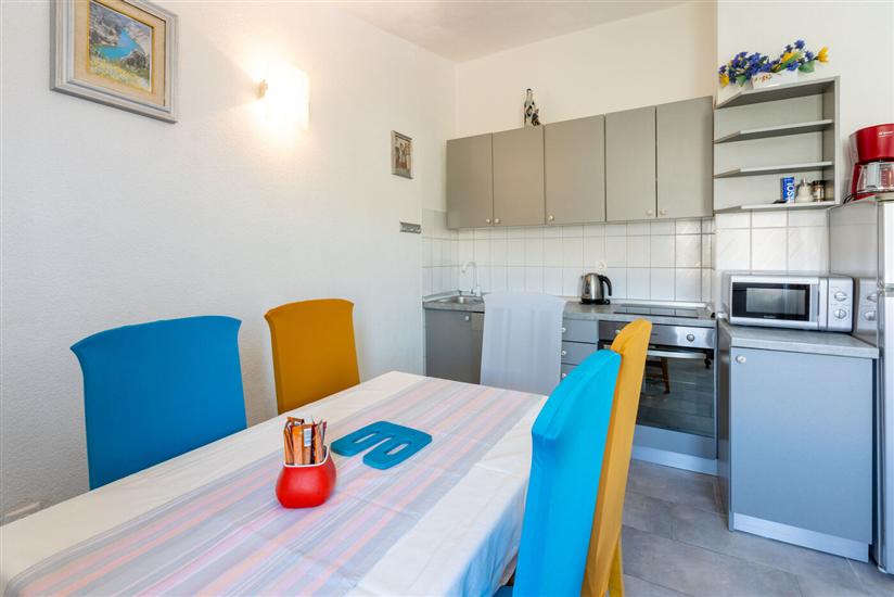 Apartment A2, for 6 persons