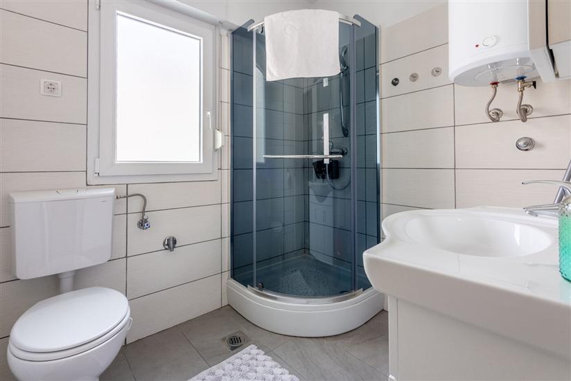 Apartment A1, for 5 persons