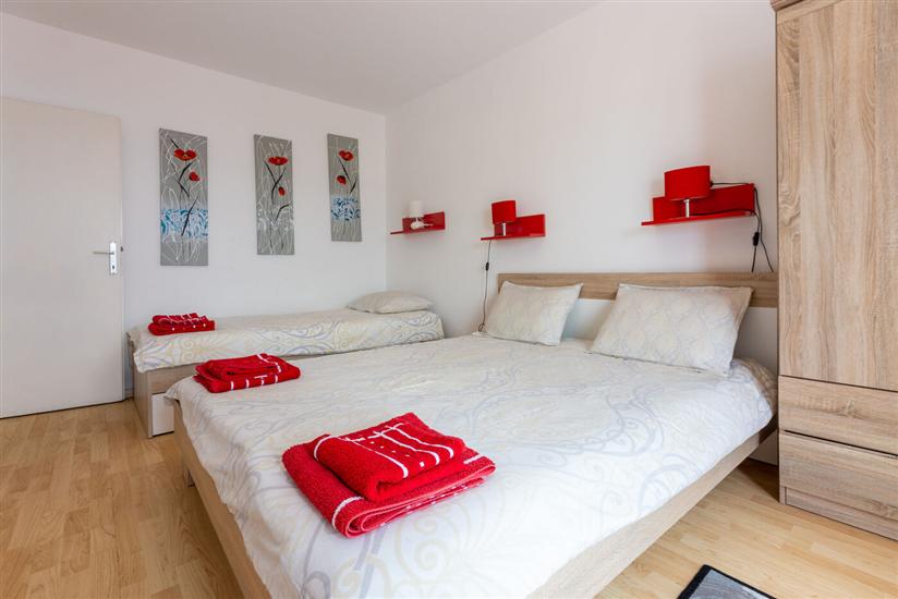 Apartment A1, for 5 persons