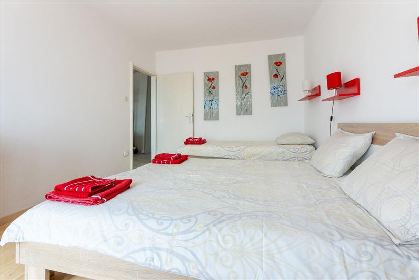 Apartment A1, for 5 persons