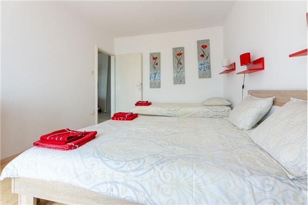 Apartment A1, for 5 persons