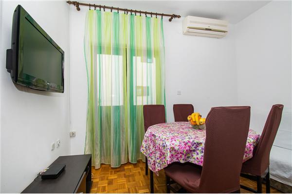 Apartment A1, for 5 persons