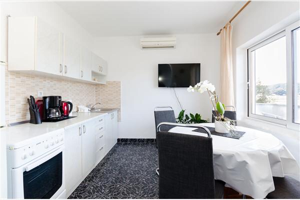 Apartment A1, for 5 persons