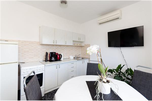 Apartment A1, for 5 persons