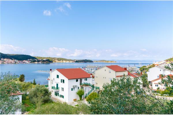 Apartment A1, for 5 persons