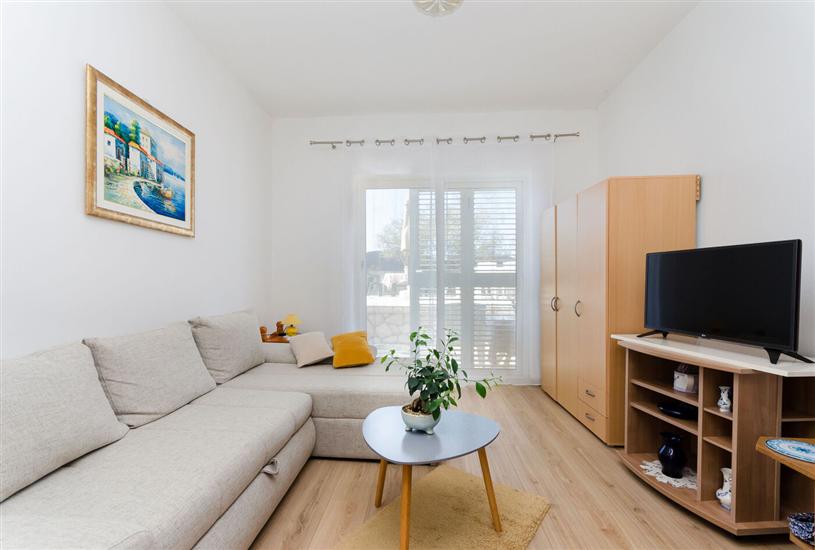 Apartment A2, for 7 persons