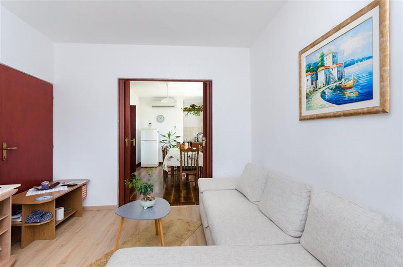 Apartment A2, for 7 persons