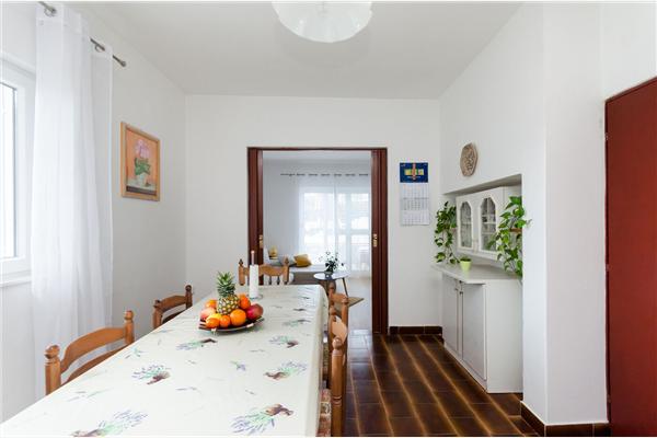 Apartment A2, for 7 persons