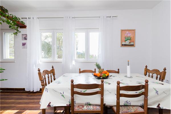 Apartment A2, for 7 persons