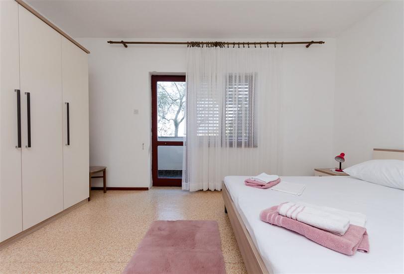 Apartment A2, for 7 persons