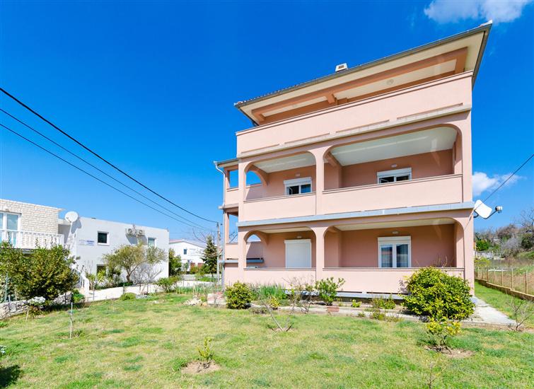 Apartments and Room Ljubica