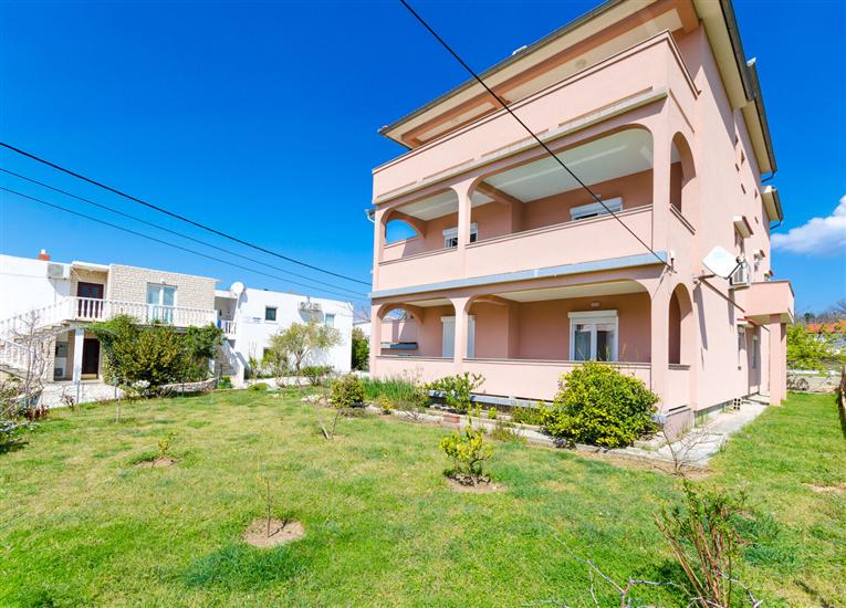 Apartments and Room Ljubica