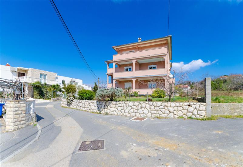 Apartments and Room Ljubica