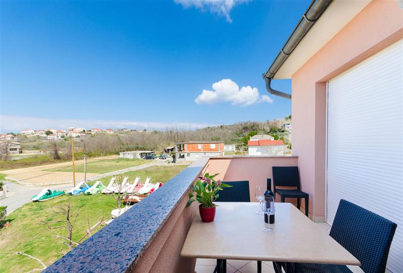 Apartment A3, for 5 persons