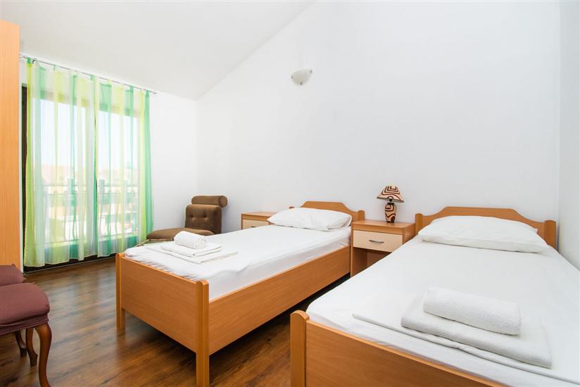 Apartment A2, for 5 persons