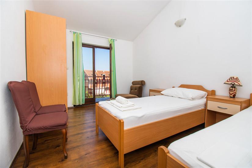 Apartment A2, for 5 persons