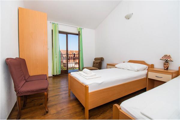 Apartment A2, for 5 persons