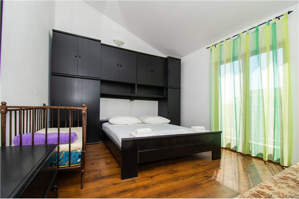 Apartment A2, for 5 persons