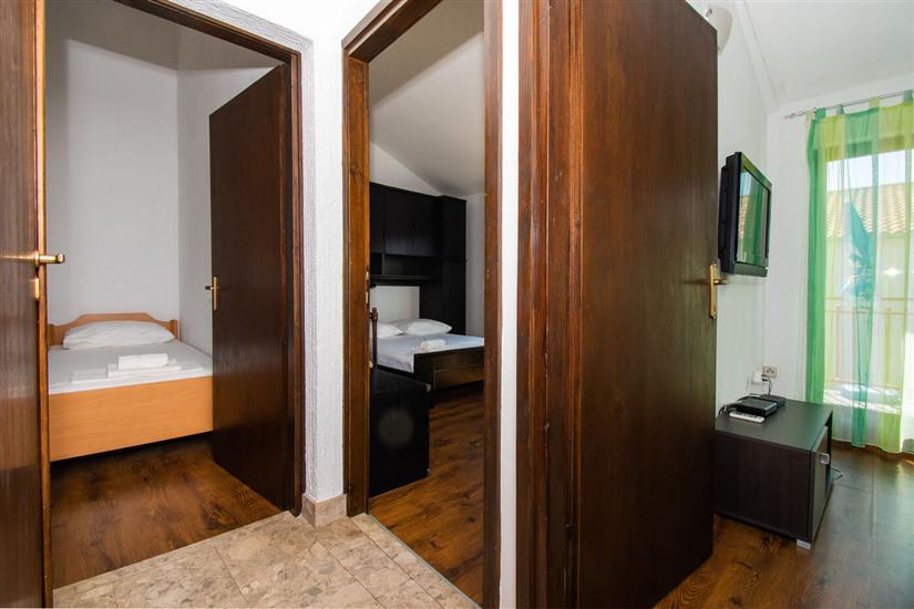 Apartment A2, for 5 persons