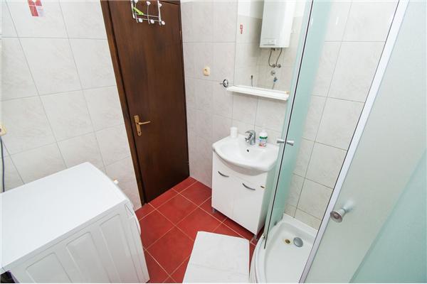 Apartment A2, for 5 persons