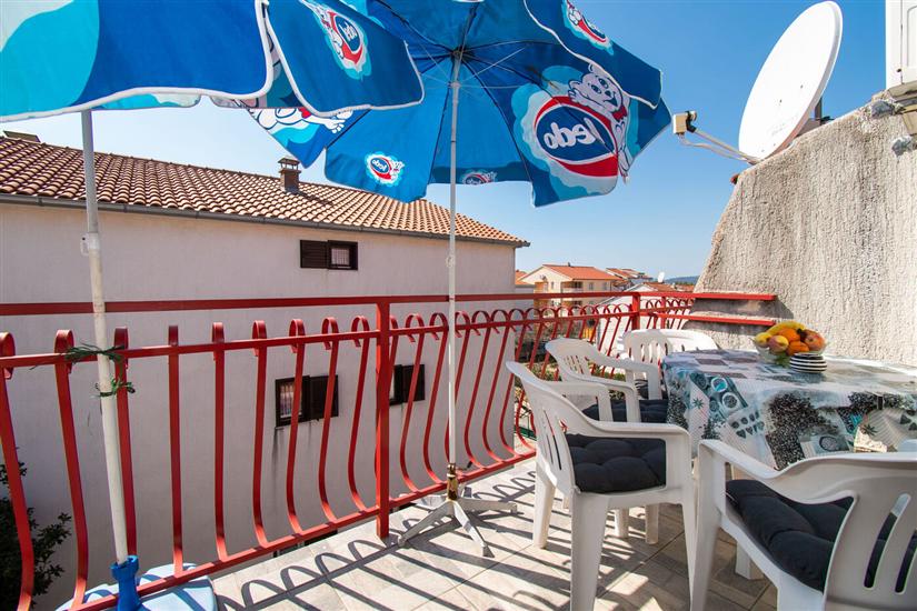 Apartment A2, for 5 persons