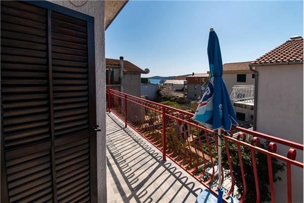 Apartment A2, for 5 persons