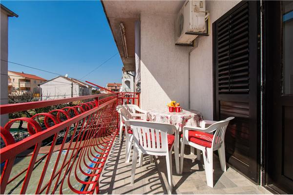 Apartment A1, for 5 persons