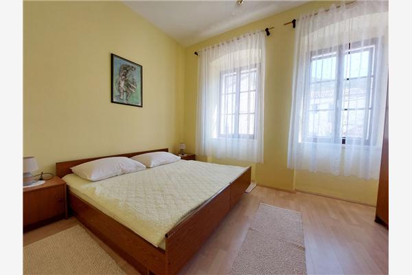 Room S3, for 2 persons