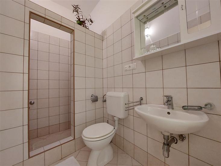 Room S3, for 2 persons