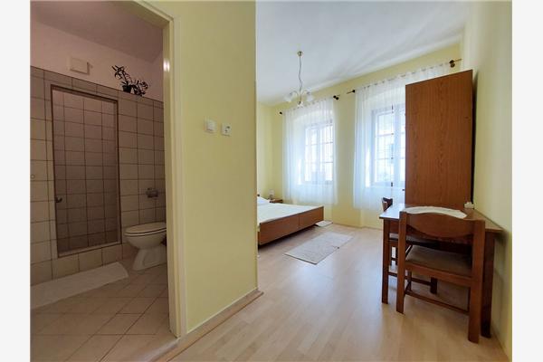 Room S3, for 2 persons