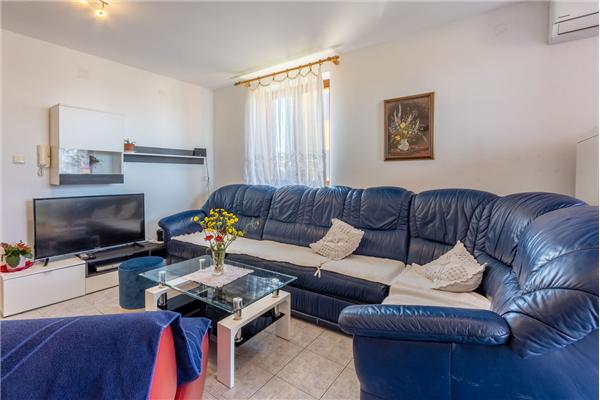 Apartment A1, for 5 persons