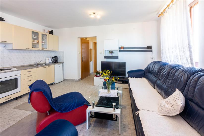 Apartment A1, for 5 persons