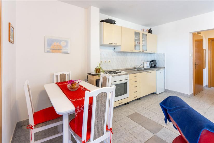 Apartment A1, for 5 persons