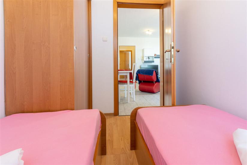 Apartment A1, for 5 persons