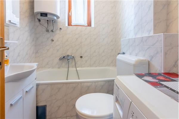 Apartment A1, for 5 persons