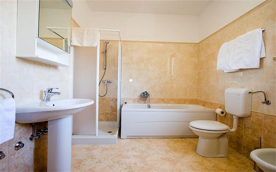 Apartment A2, for 8 persons