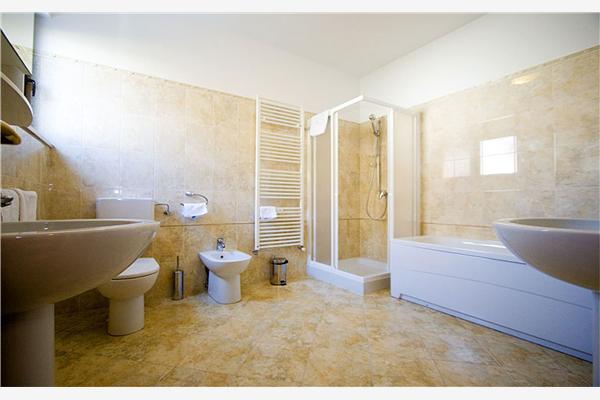 Apartment A2, for 8 persons