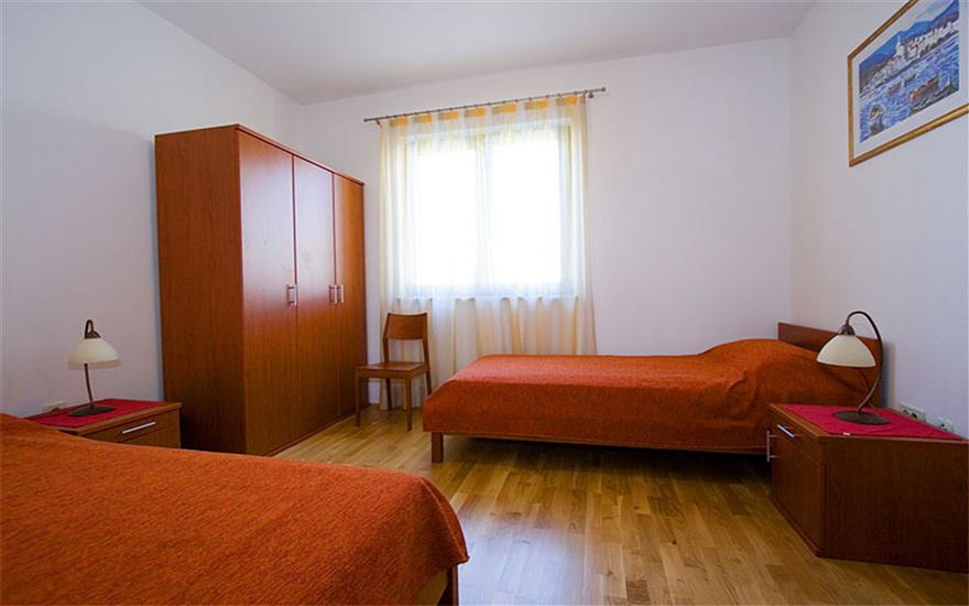 Apartment A2, for 8 persons