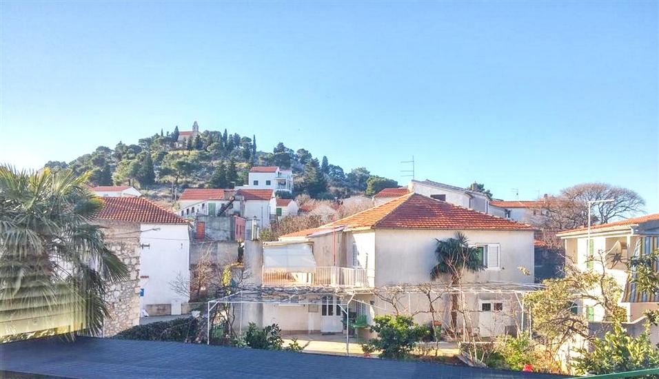 Apartment A2, for 8 persons