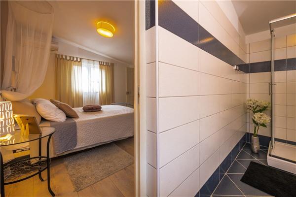 House K1, for 8 persons