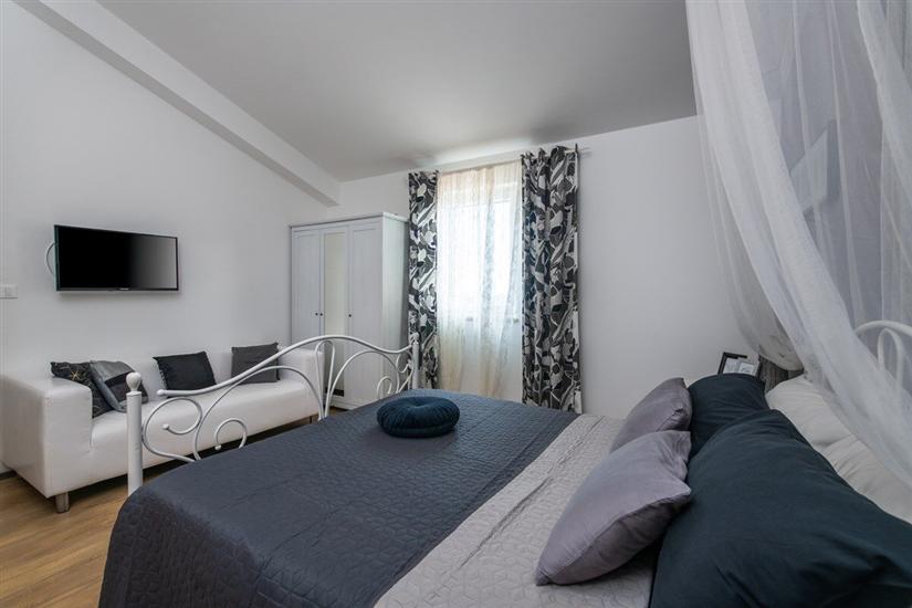 House K1, for 8 persons