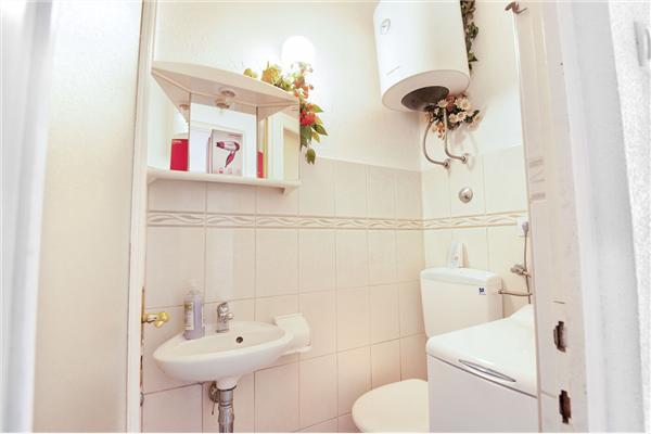 Apartment A1, for 5 persons