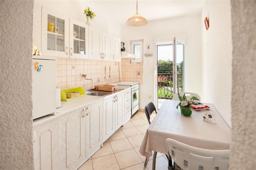 Apartment A1, for 5 persons