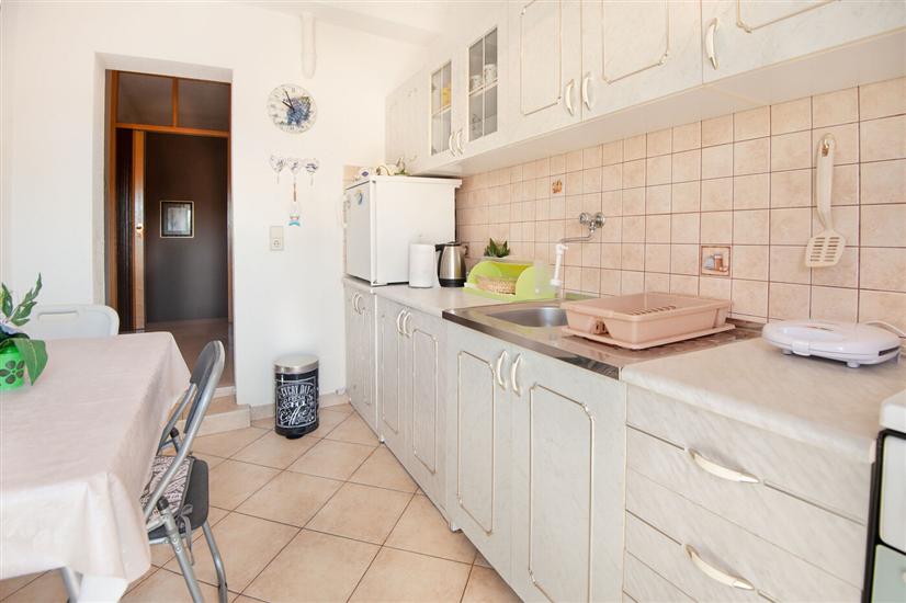 Apartment A1, for 5 persons