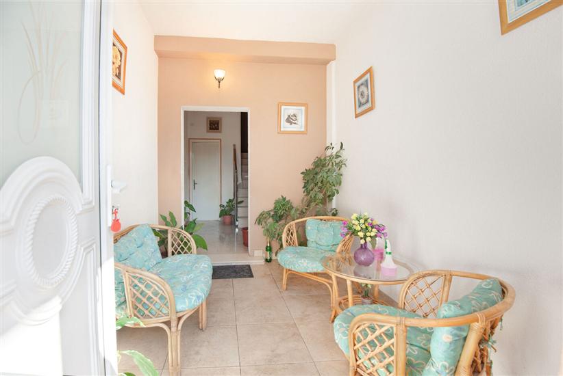 Apartment A1, for 5 persons