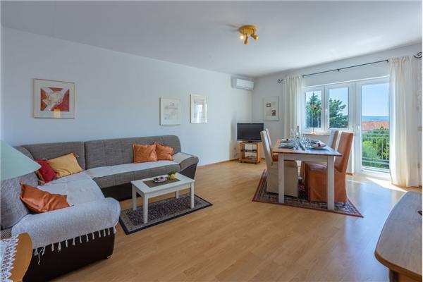 Apartment A1, for 5 persons