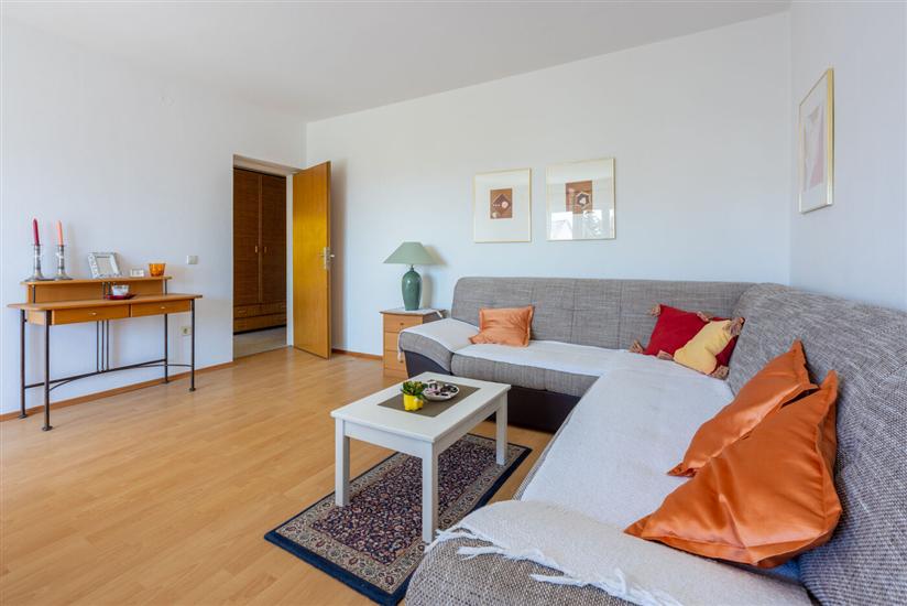 Apartment A1, for 5 persons