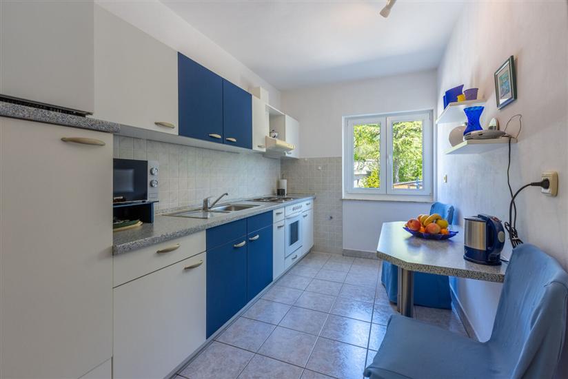 Apartment A1, for 5 persons